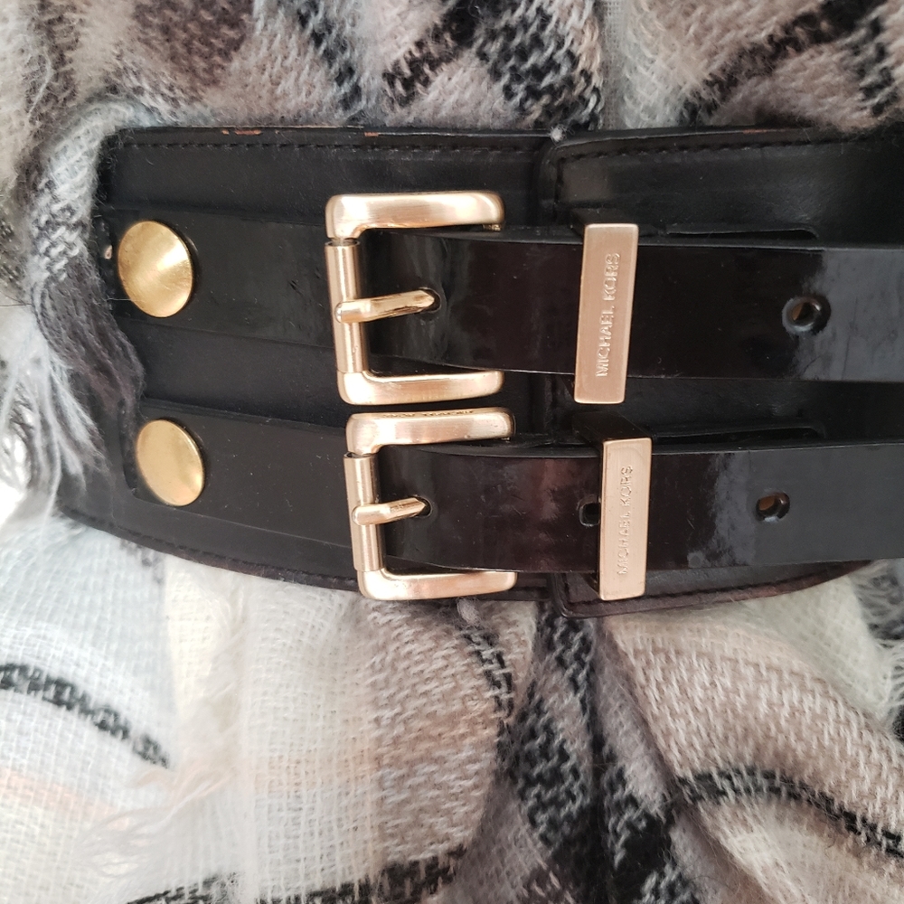 Double strap statement belt